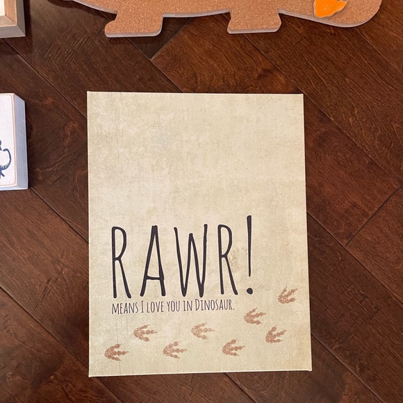 Dinosaur Wall Decor Lot - Picture 4 of 6